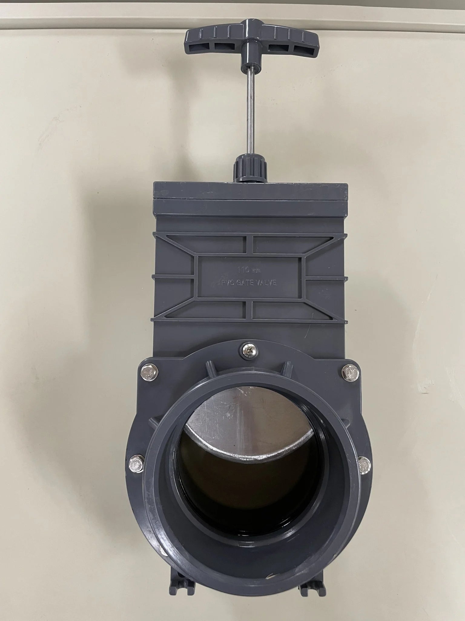 Era PVC schuifkraan 110 mm - afsluiter voor vijver-leidingwerk