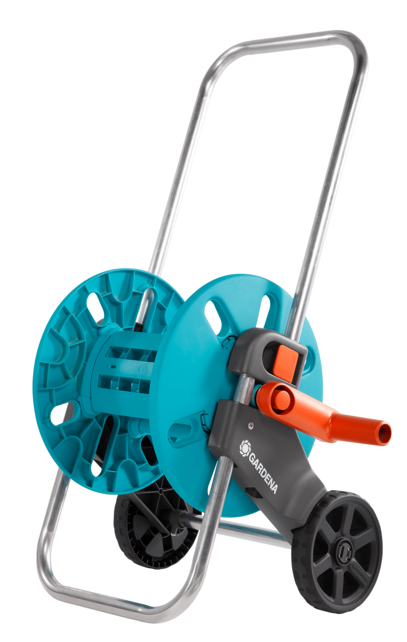 Front view of a Gardena hose reel cart with wheels and handle., Vijverslang bij Vijvercentrum