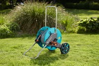 Gardena hose reel with wheels on a grassy lawn., miniatuur 6