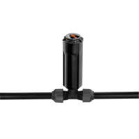 Front view of a Gardena sprinkler head connected to a water pipe., miniatuur 1