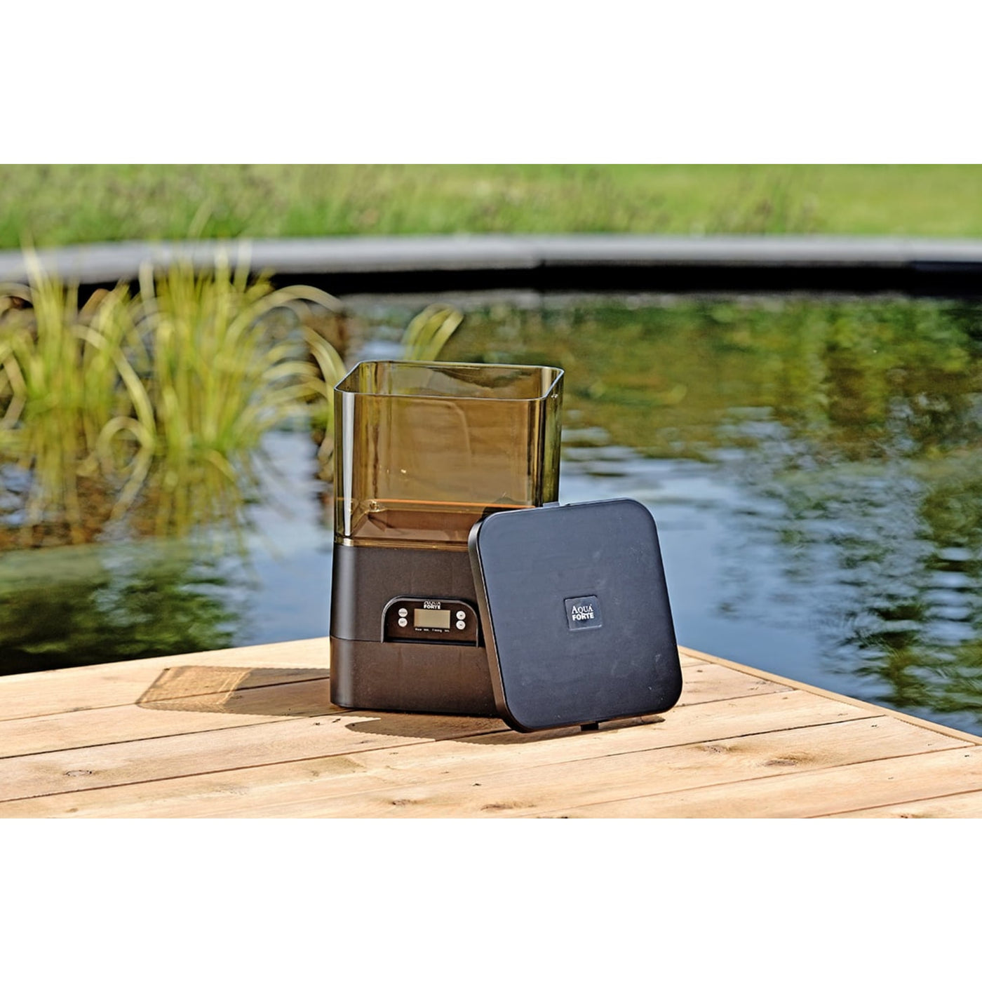 AquaForte Fish Feeder 8 liter - Voerautomaat met zonnepaneel en accu - SK670 B 6041